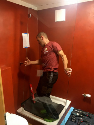 duschtrennwand-montage-03